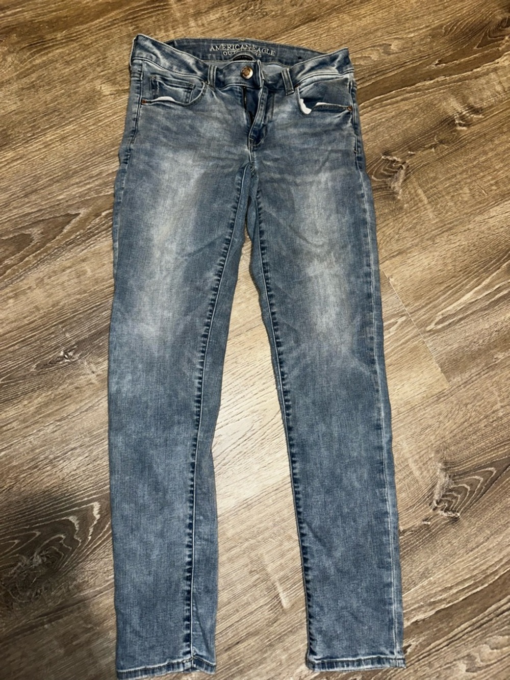 American Eagle Outfitters Light-Mid Wash Skinny Jeans